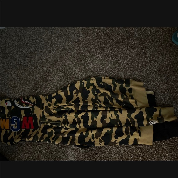 Used Tan/Black Bathing Ape Shark Hoodie - Picture 2 of 3